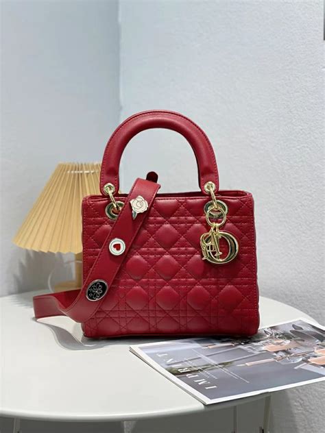 maroon lady dior